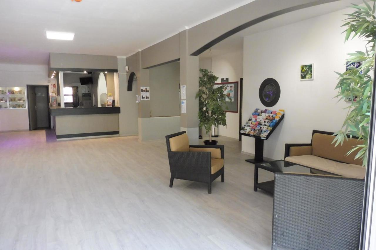 Ulvf Les Residences Du Colombier Frejus Ngoại thất bức ảnh